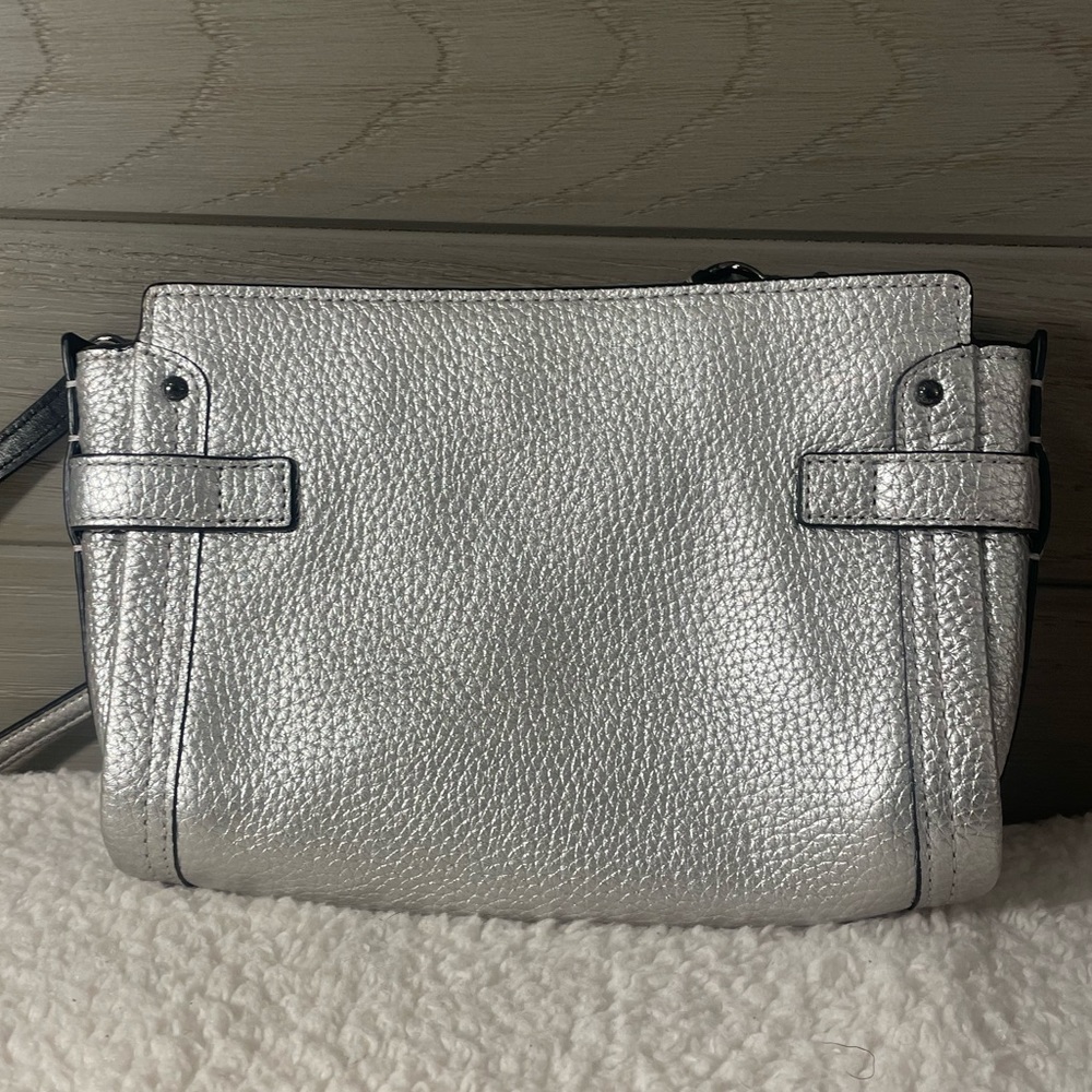 Coach Swagger crossbody in metallic silver - Picture 3 of 8